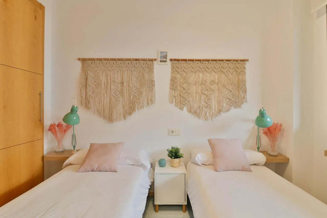 Apartamento C13 Seaside Málaga with pool&parking 0*,  España